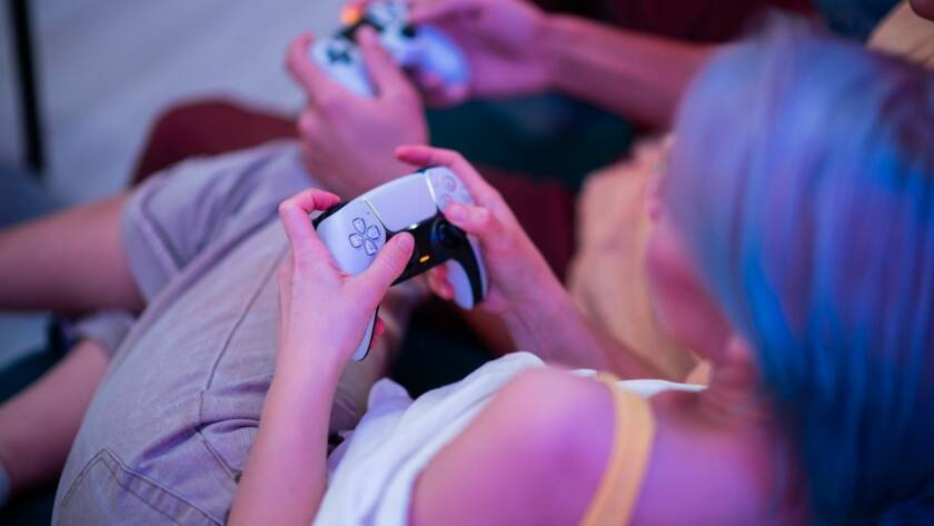 Rozwinięcie Xbox One pad – jak naprawić analagi, przyciski i diody
