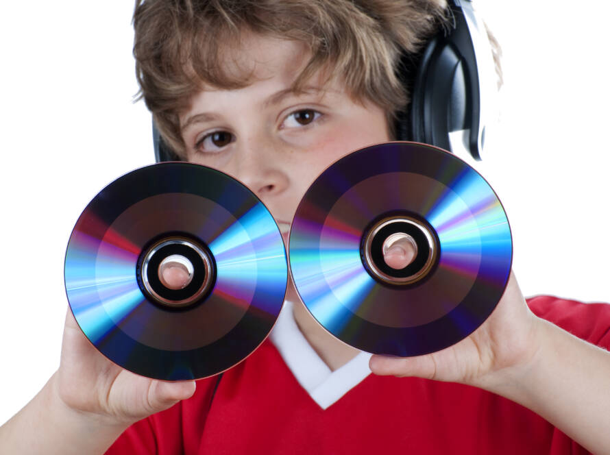 Koniec nowych gier na płytach PlayStation - czy warto dziś kupować PS5 z napędem?